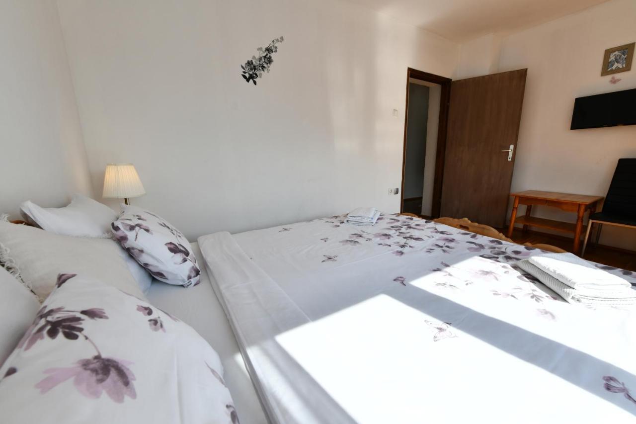 Apartment Marija Zupan Rakovica Esterno foto